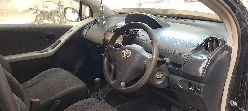 Toyota Vitz 2009 7