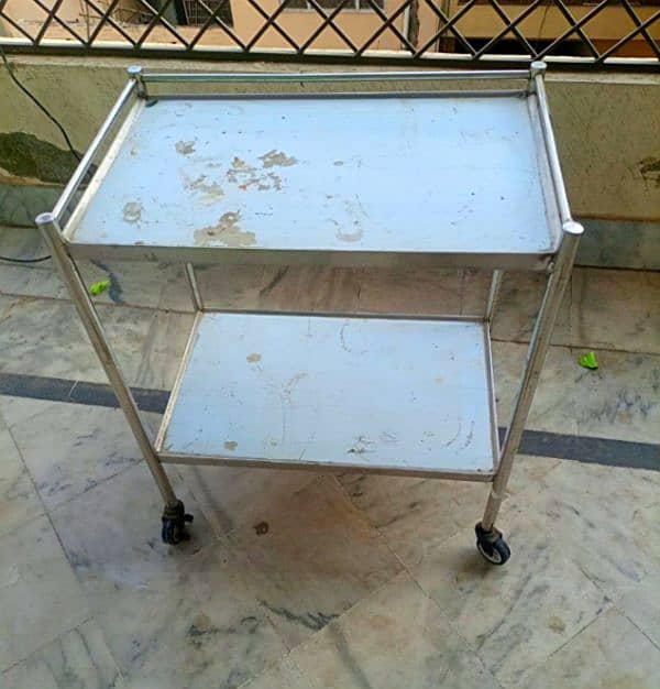 medical trolley 1