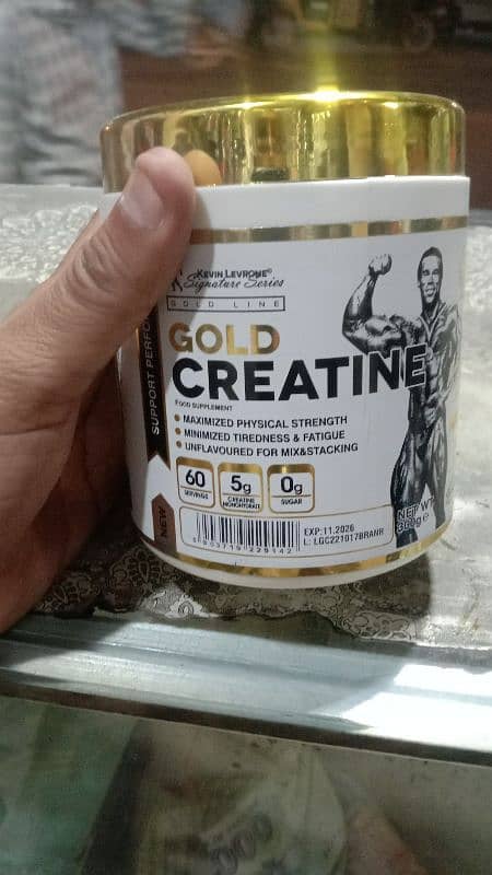 massgainer pre-work out creatine amino all verity avqilable 12