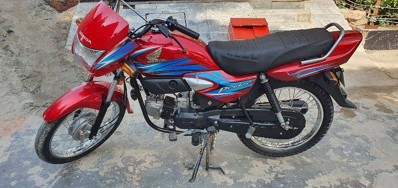 Honda pridor CD100 1