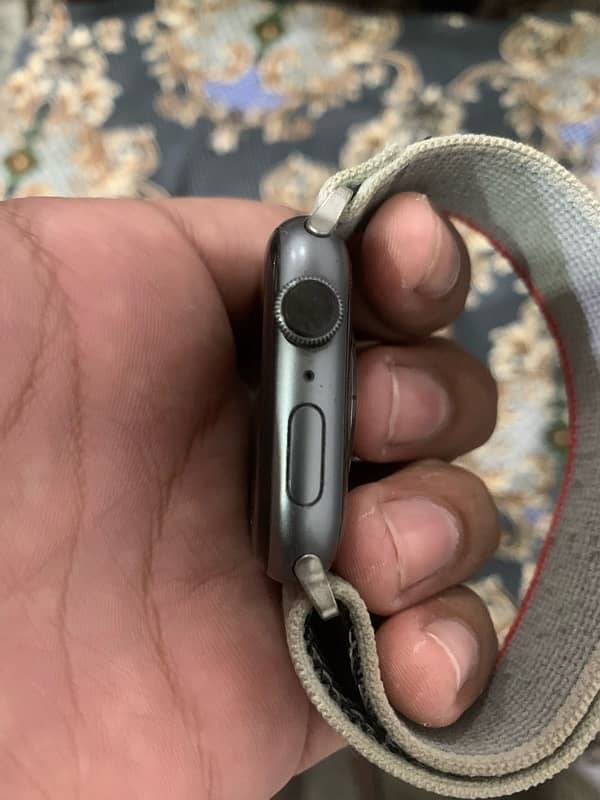 Apple Watch Series 4 4