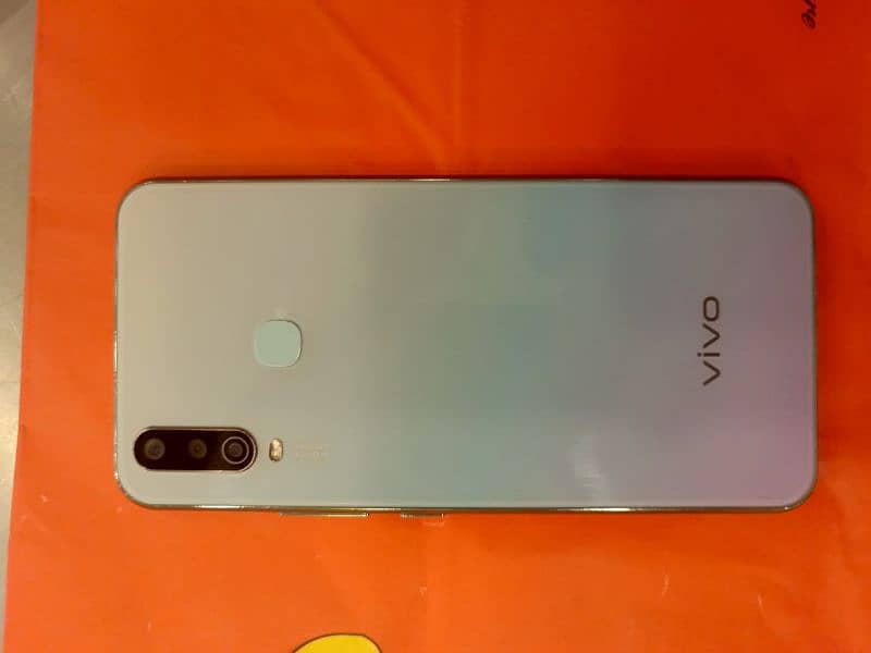 Vivo Y17 8