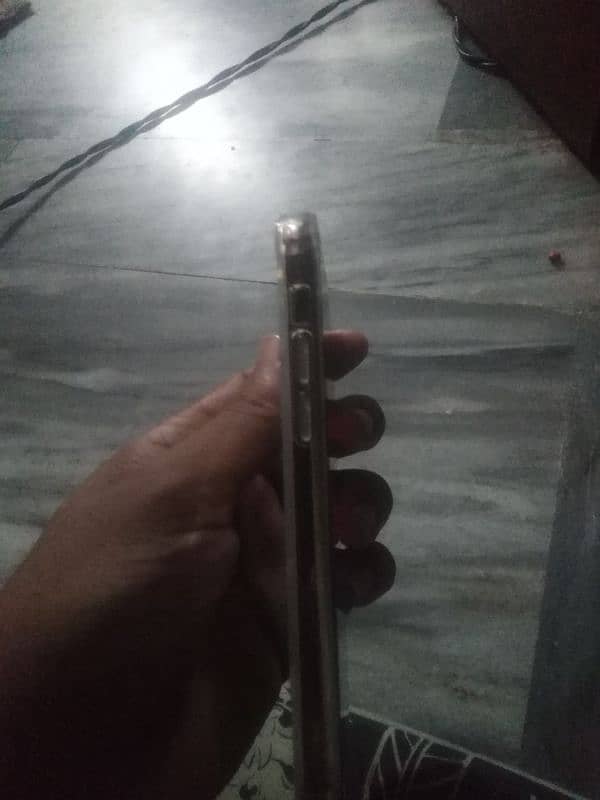 iPhone 11 pro 2