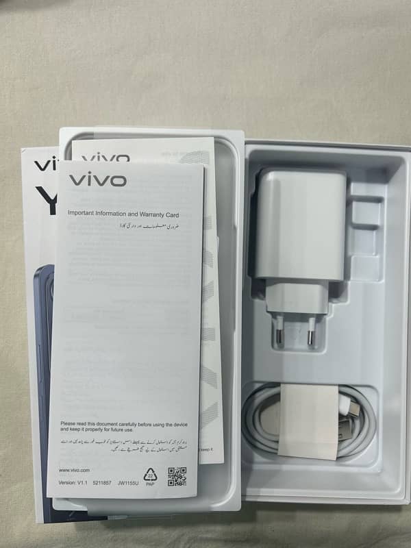 Vivo y19S only 2 days use 8