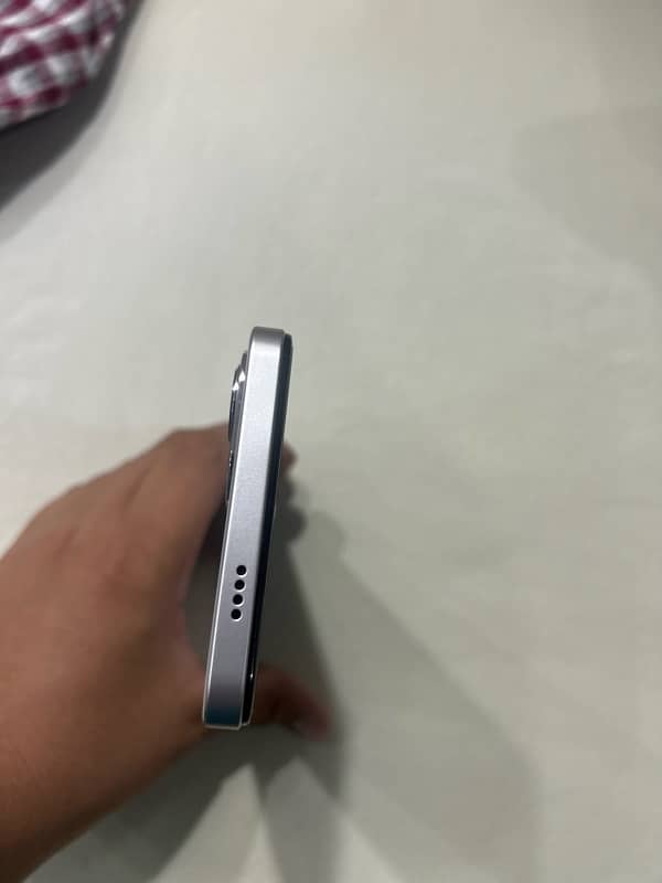 Vivo y19S only 2 days use 6