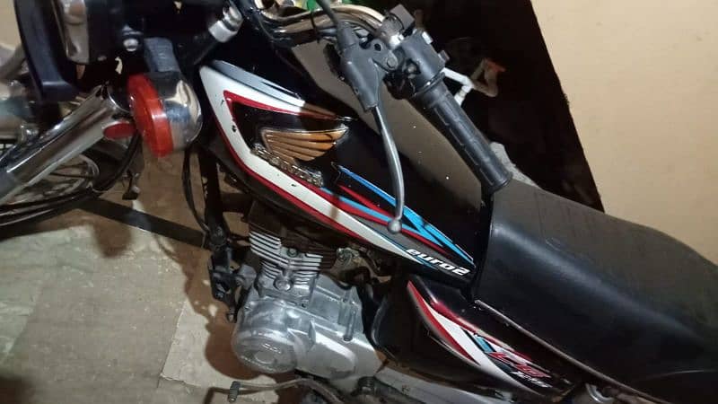 honda125  2015.    contect nomb 03009229279 6