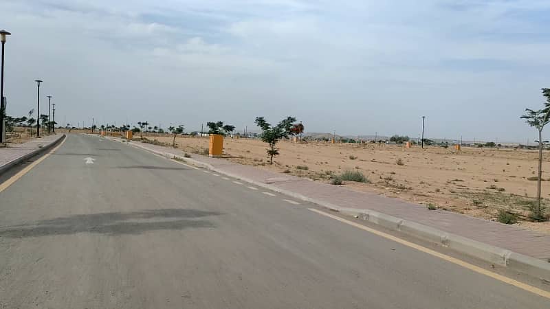 500sq yd Plot FOR SALE, at Main Jinnah Avenue, Facing ALI VILLA and Theme Park at Bahria Town Karachi Prime Location 11