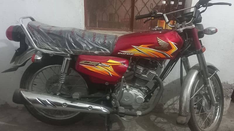 Honda 125 New seal packed bike 0