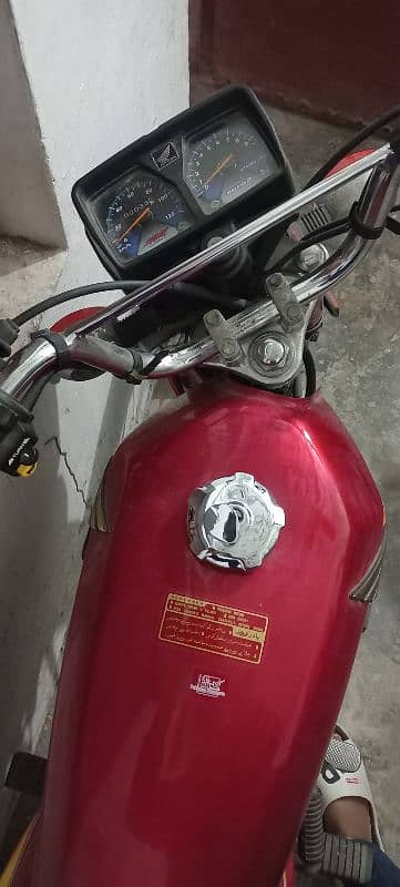 Honda 125 New seal packed bike 4