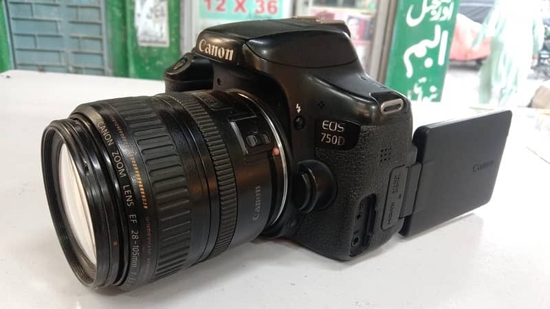 Canon EOS 750 DSLR 1