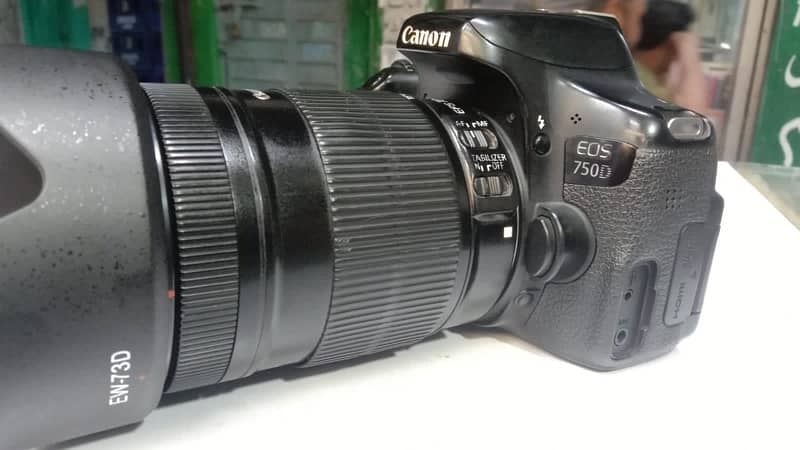 Canon EOS 750 DSLR 2