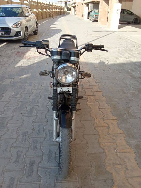 Suzuki GS 150 SE model 2017 urgent sale 7