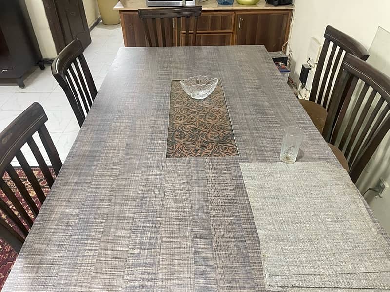 DINING TABLE WITH 6 CHAIRS USED ONLY 1 MONTH IN BEST CONDITION ! 2