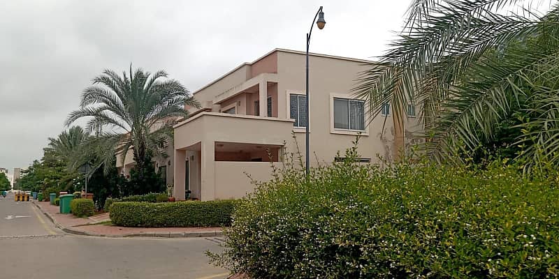 3Bed DDL 200sq yd Villa FOR SALE. All amenities nearby including Parks, Mosques and Gallery 1