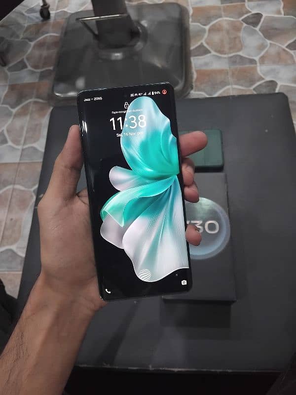 Vivo V30 5G 5