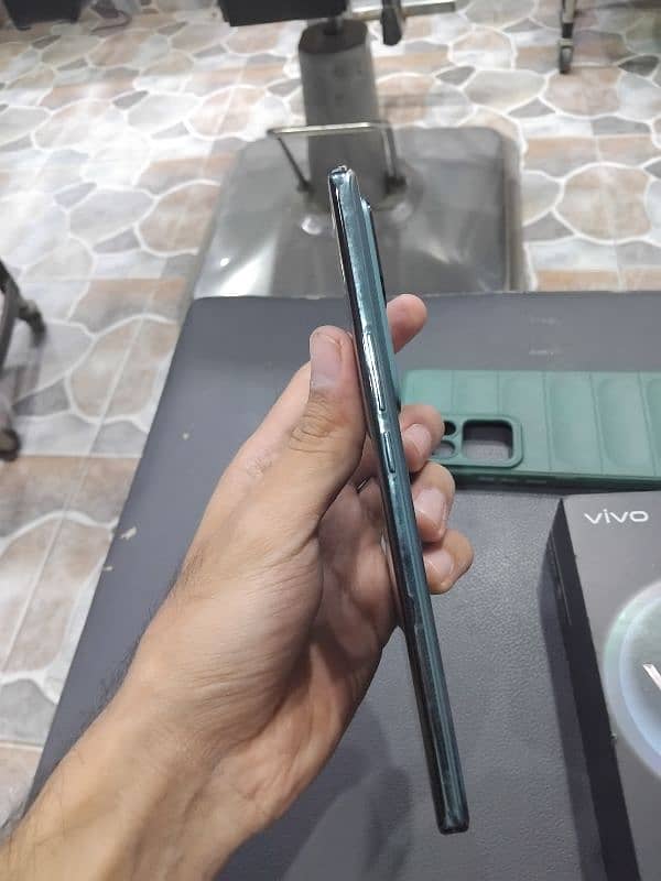 Vivo V30 5G 9