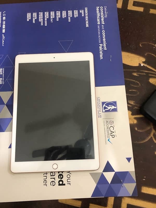 ipad 7th gen 32 GB 1