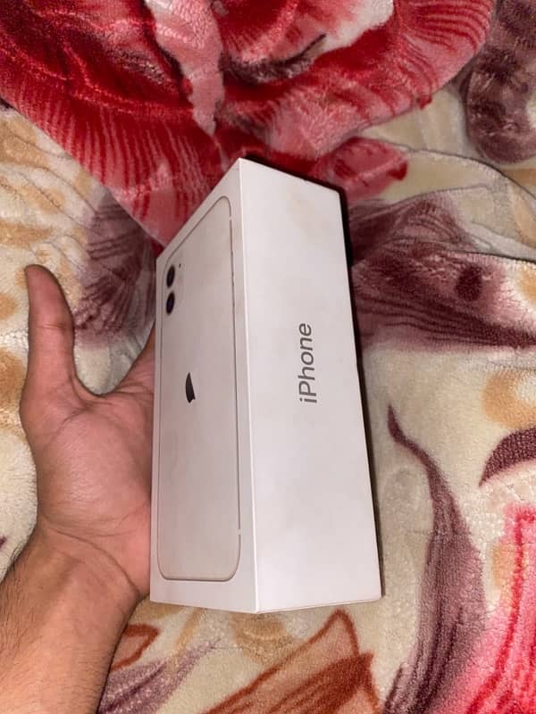 iPhone 11 Dual PTA Approved Box 4