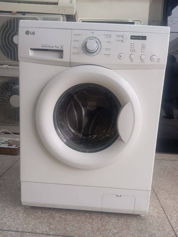 LG 7 KG fully automatic washing machine. totally geniun ,. . 0