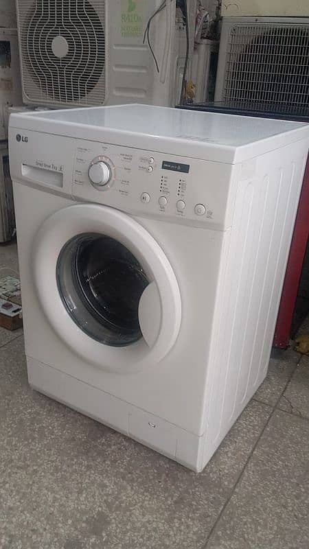 LG 7 KG fully automatic washing machine. totally geniun ,. . 1