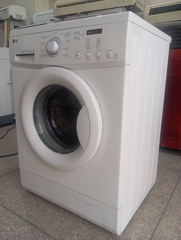 LG 7 KG fully automatic washing machine. totally geniun ,. . 3