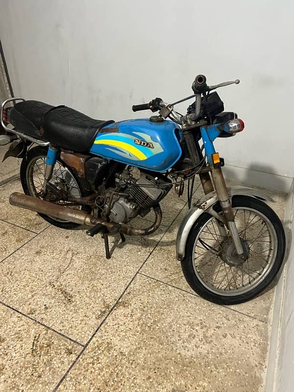 Honda CD 100 8