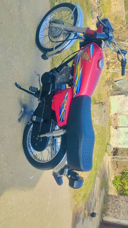 Honda cg125 2018 model bike for sale 3