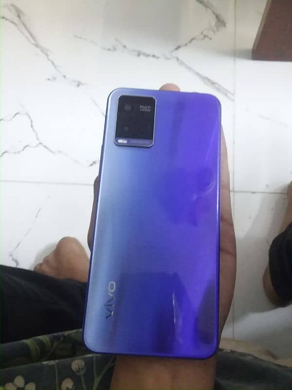 vivo Y21 4