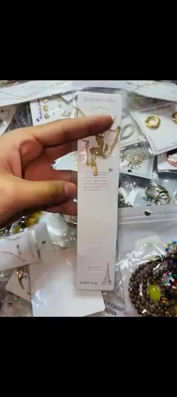 imported branded jewelry in 2000rs. per kg 4