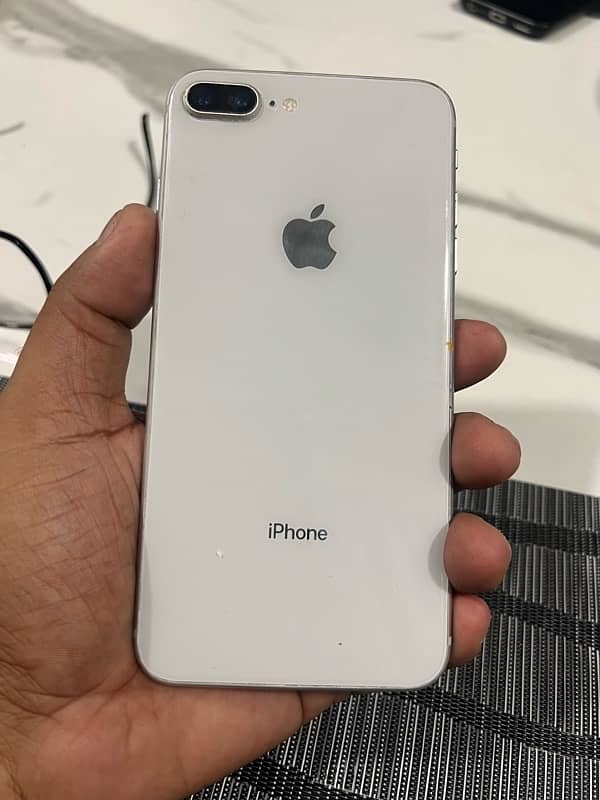 iPhone 8 Plus in good condition 2