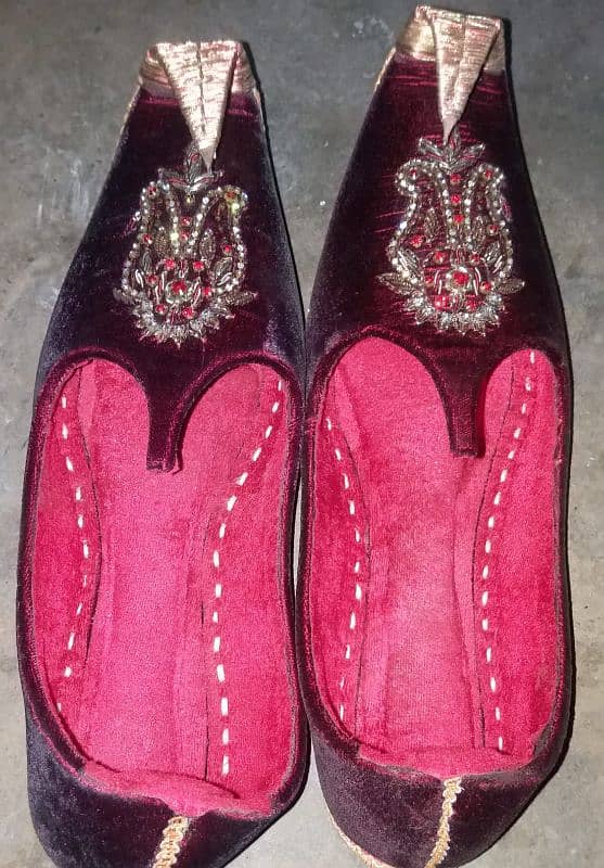 Branded Sharwani and khussa and kulla for sale 3