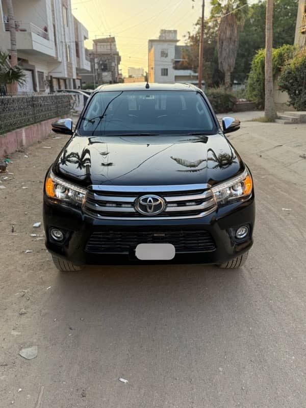 URGENT Need Payment Toyota Hilux Revo 2020 reg 2021 Own my name 2