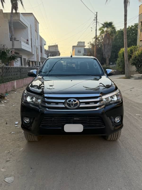 URGENT Need Payment Toyota Hilux Revo 2020 reg 2021 Own my name 6