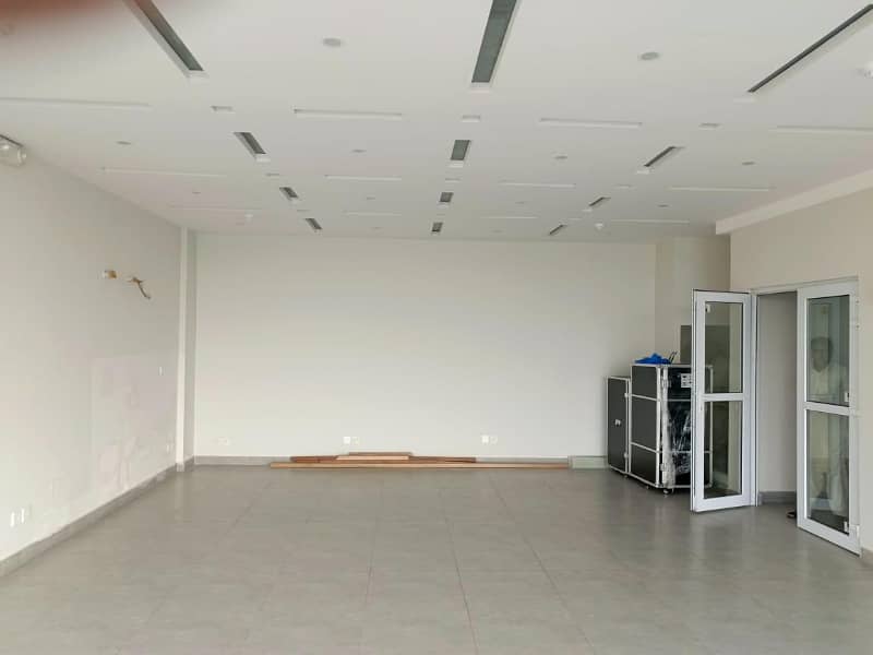 4 Marla 3rd Floor Office With Elevator For Rent In DHA Phase 6 Main Boulevard, Lahore. 14