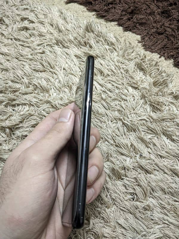 Samsung S8 Pta Approved (minor glass crack) 5