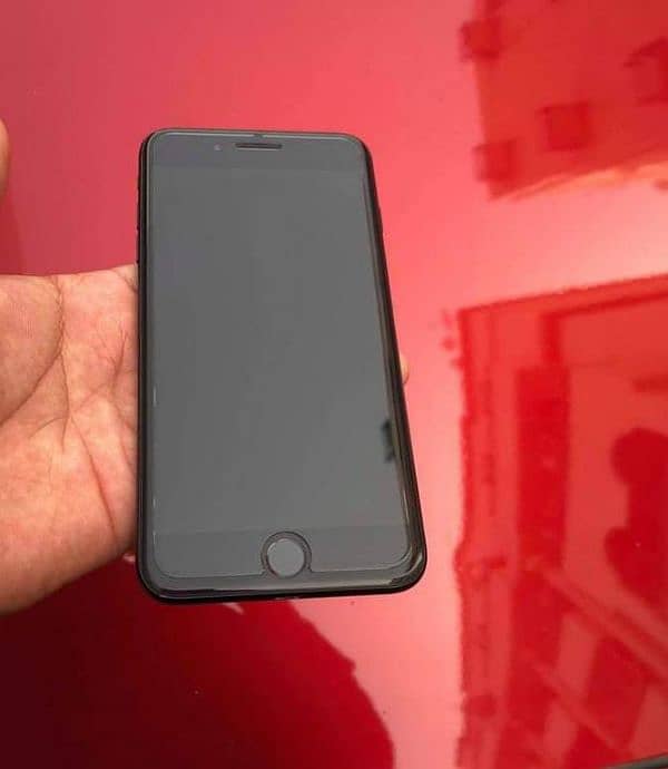 iPhone 7 plus jet black aprvd 128gb 0