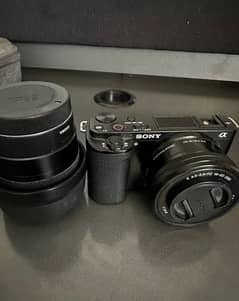 sony zv e 1.4k with sigma 30mm 1.4 condition 10/10