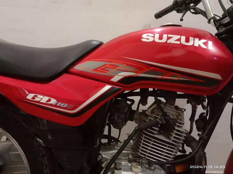 Suzuki GD 110s 4