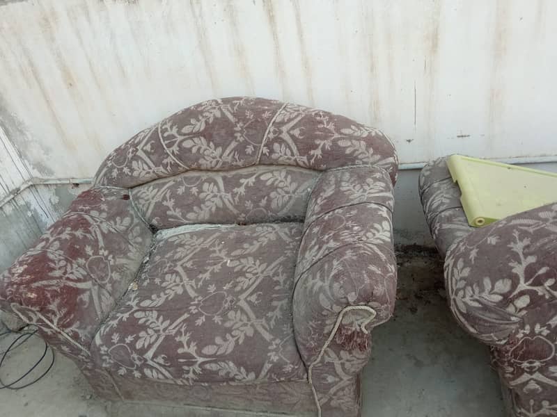 5 Seater sofa set for sale 0