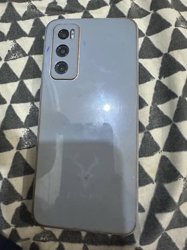 Vivo V20-SE available in best condition 2