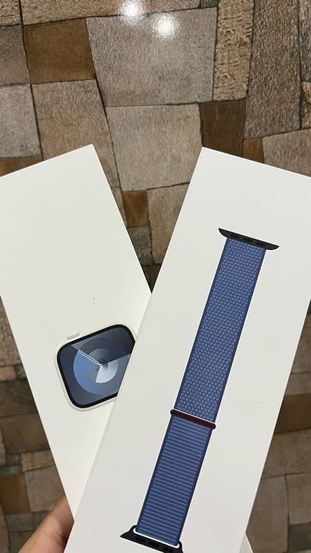 Apple Watch series 9 45mm 7 months warranty 5