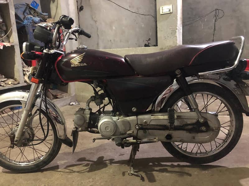 Honda CD 70 2016 1