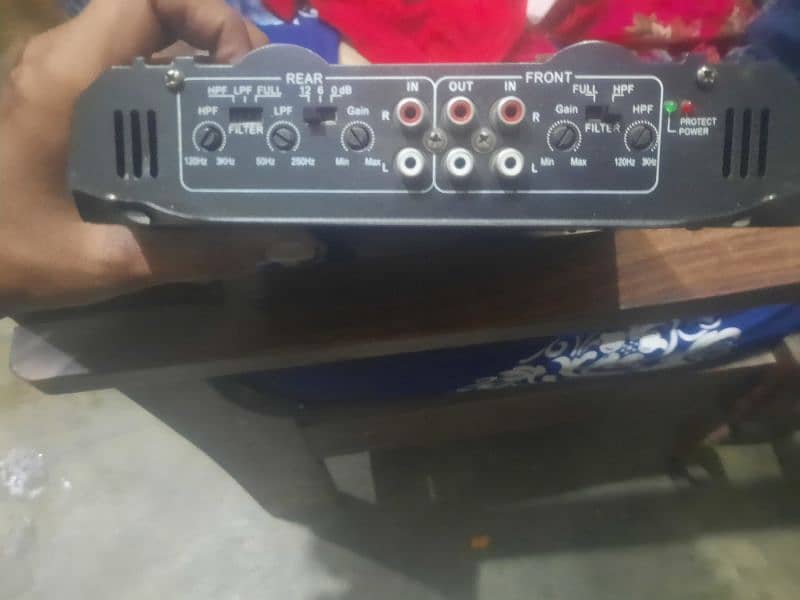 Akai car Amplifier 0