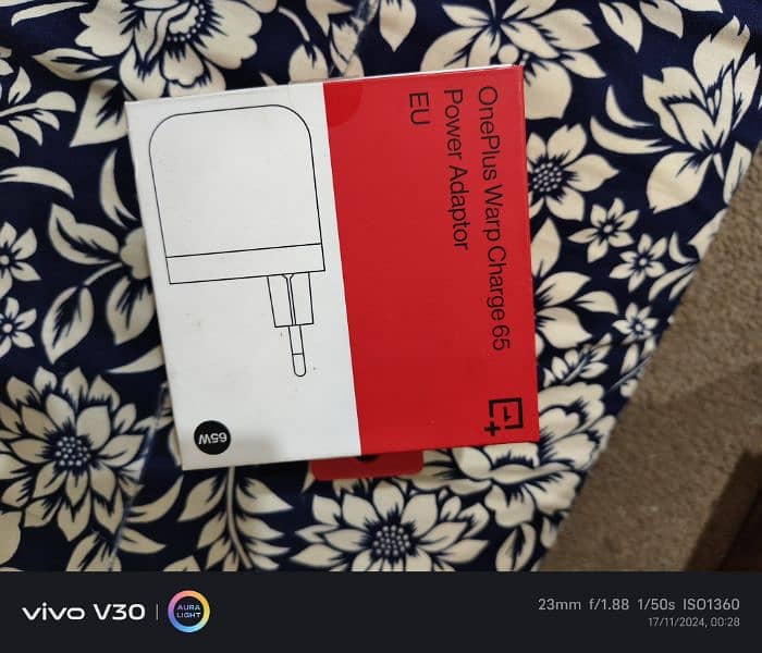 OnePlus Original 65W Warp Charger 0