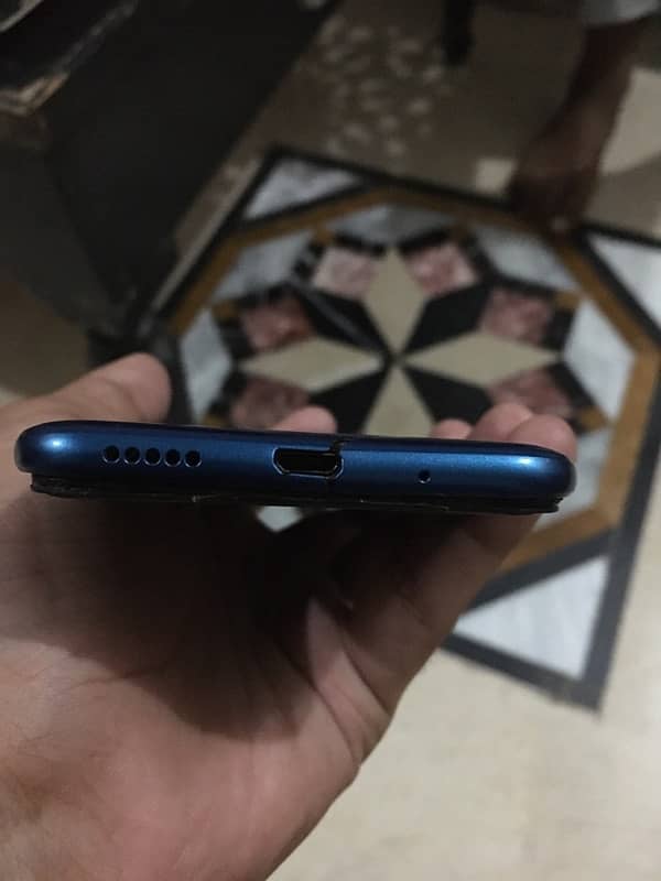 HUAWEI Y5 2019 2/32 2