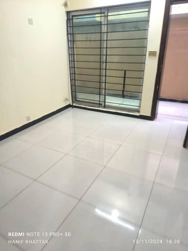 A 1250 Square Feet Lower Portion Located In G-10 Is Available For rent 2