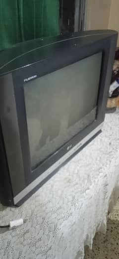 lg flatron colour tv . 22 inch