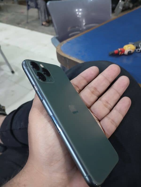 Iphone 11 Pro 64Gb in mint Condition 3