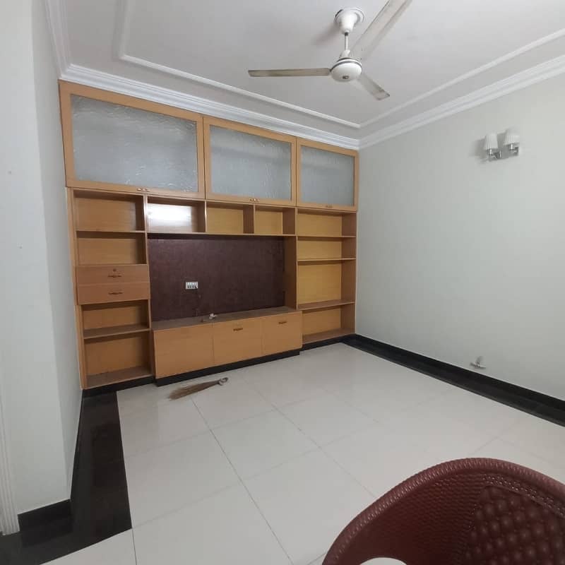 G-9 Upper Portion Sized 3200 Square Feet For rent 2