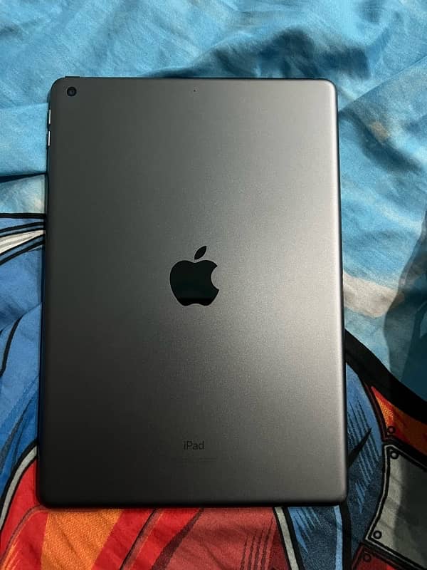 ipad 9th generation 64GB (with box) 2